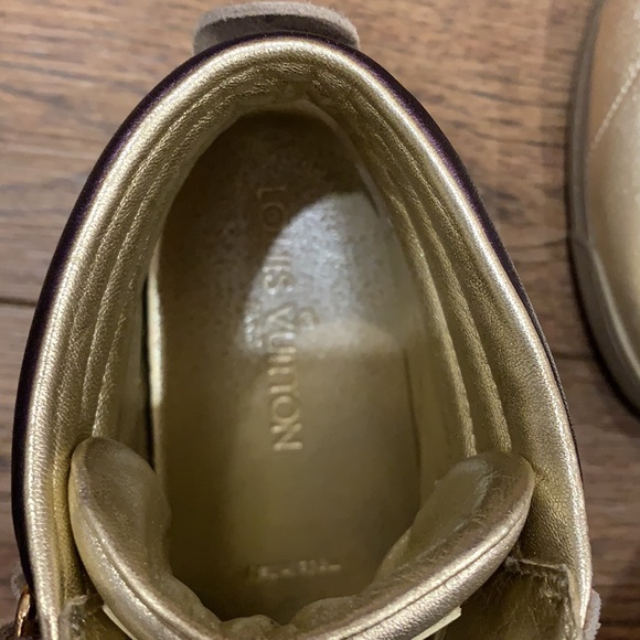 Authentic Louis Vuitton sneakers - Picture 4 of 7